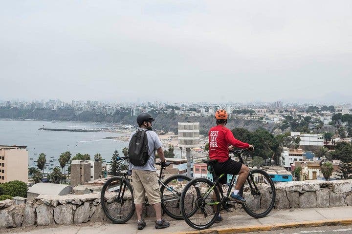 Excursión en bicicleta por costa de Lima para grupos pequeños