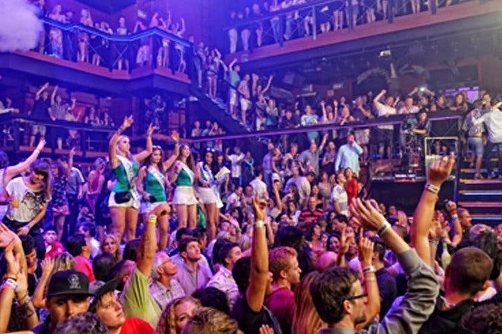 Boleto de entrada a la discoteca Coco Bongo Cancún