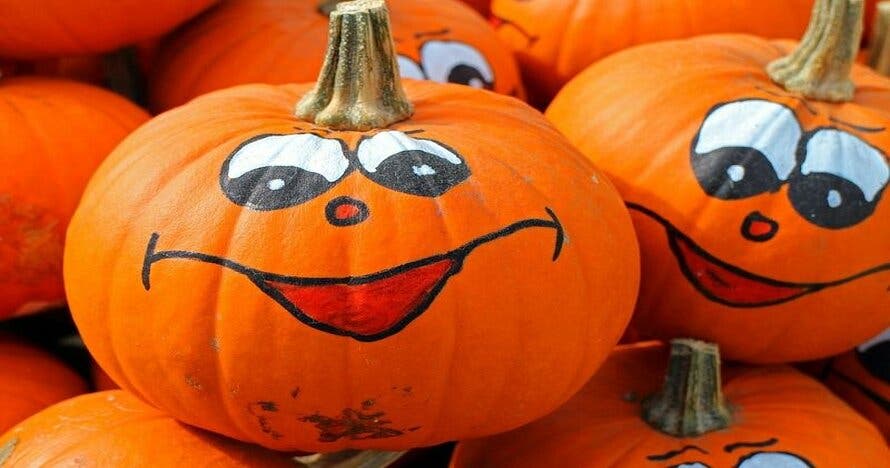 Fiesta de Halloween con historias mágicas cocina y decoración