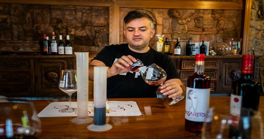 Crea tu vino único con un experto enólogo