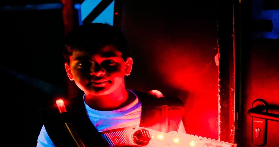 ¡Sumérgete en la acción! Partidas de láser tag en Laser Joc Badalona