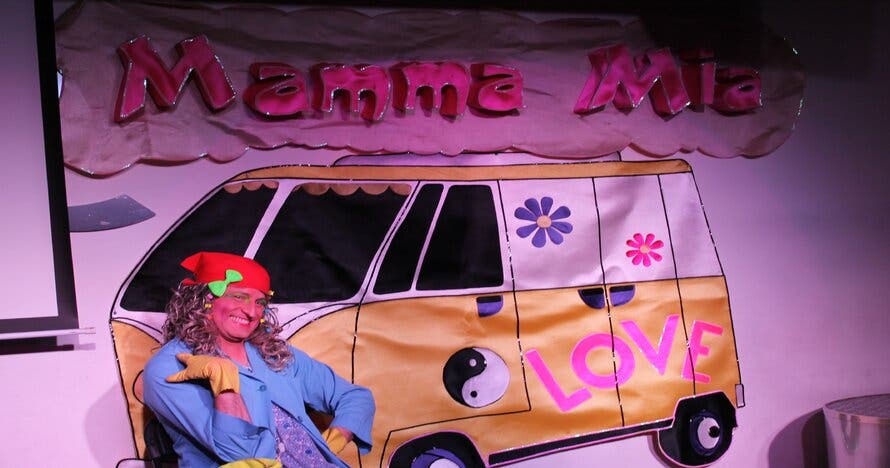 Espectaculo con cena y discoteca. Mamma Mia show