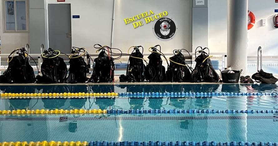 Bautismo de Buceo en Piscina