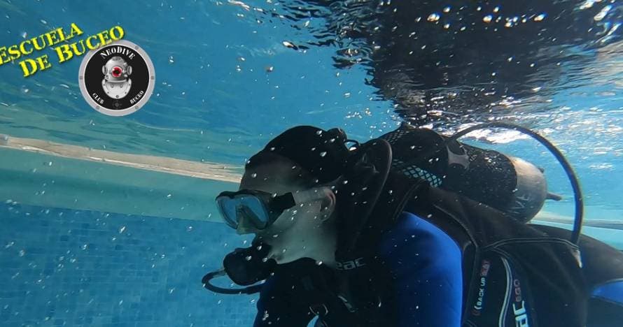 Bautismo de Buceo en Piscina