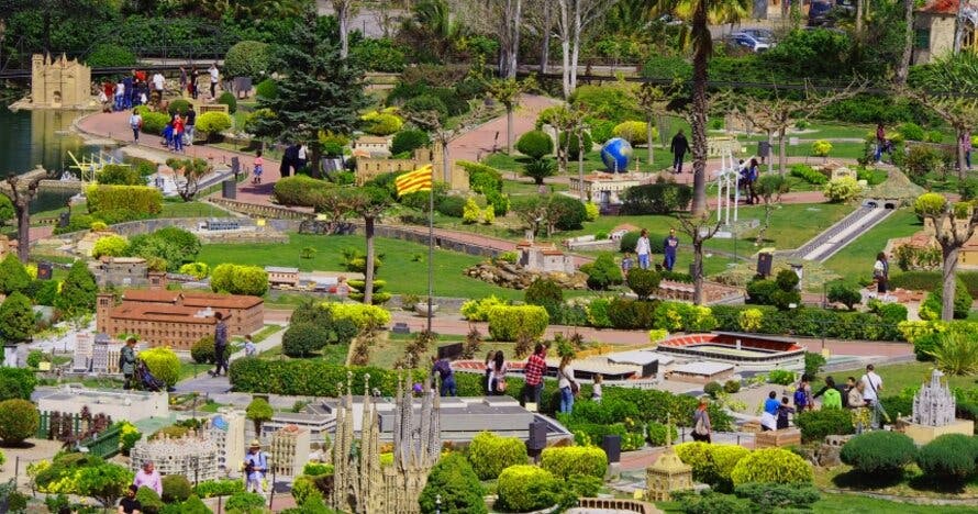 Entrada a Catalunya en Miniatura con opción a Circuitos de Aventura