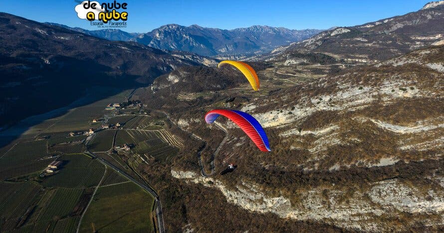 Vuelo en Parapente en la Sierra a 40 min. de Madrid