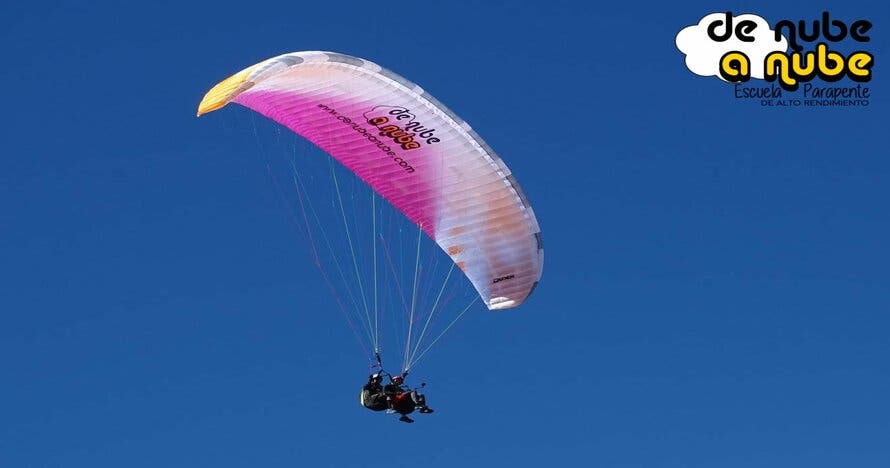 Vuelo en Parapente en la Sierra a 40 min. de Madrid