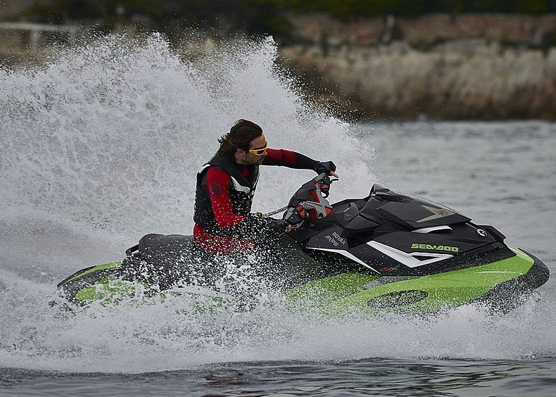 Alquiler Moto Acuática