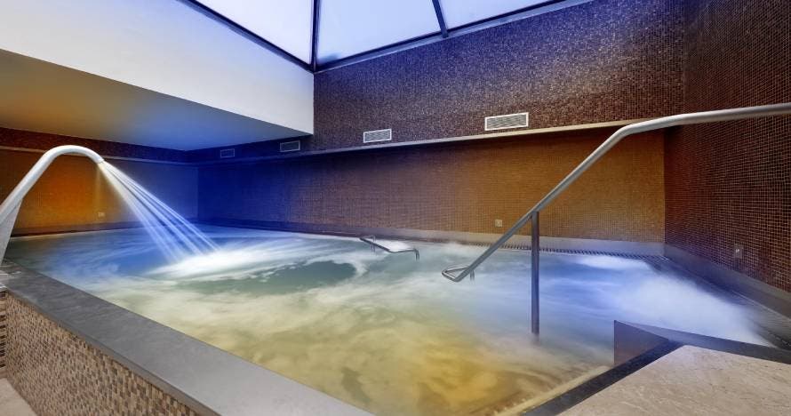 Relax total: Spa con copa de cava y masaje opcional en Melià Sarrià