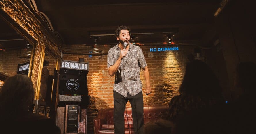 No Disparen al Cómico - Manu Chacón
