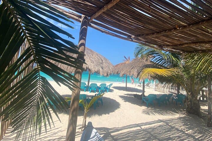 Barú y Playa Blanca disfrutan del mejor lugar con alojamiento y almuerzo.