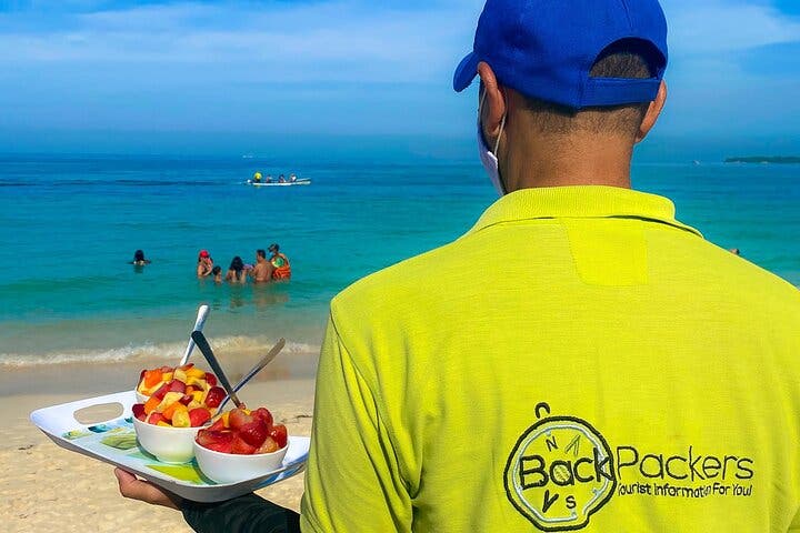 Barú y Playa Blanca disfrutan del mejor lugar con alojamiento y almuerzo.