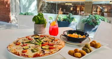 Tapas, pizza & Drinks: planazo con amigos en el NH Collection Podium