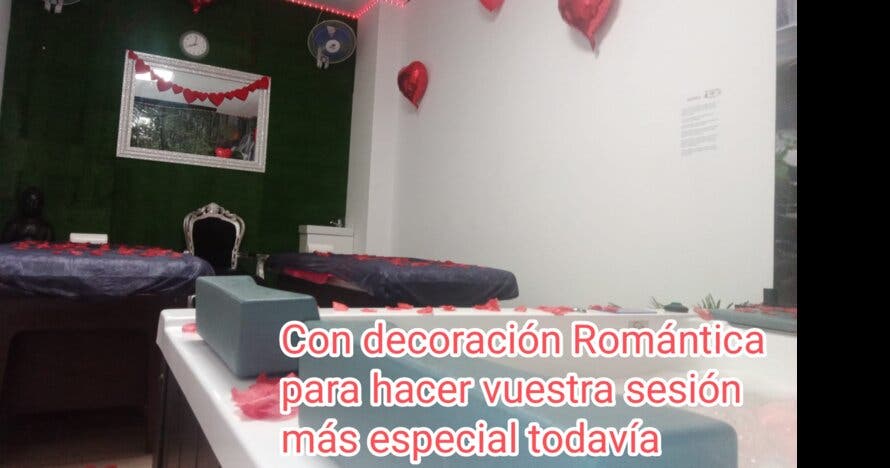 Experiencia romántica: jacuzzi, cena y relajación en pareja