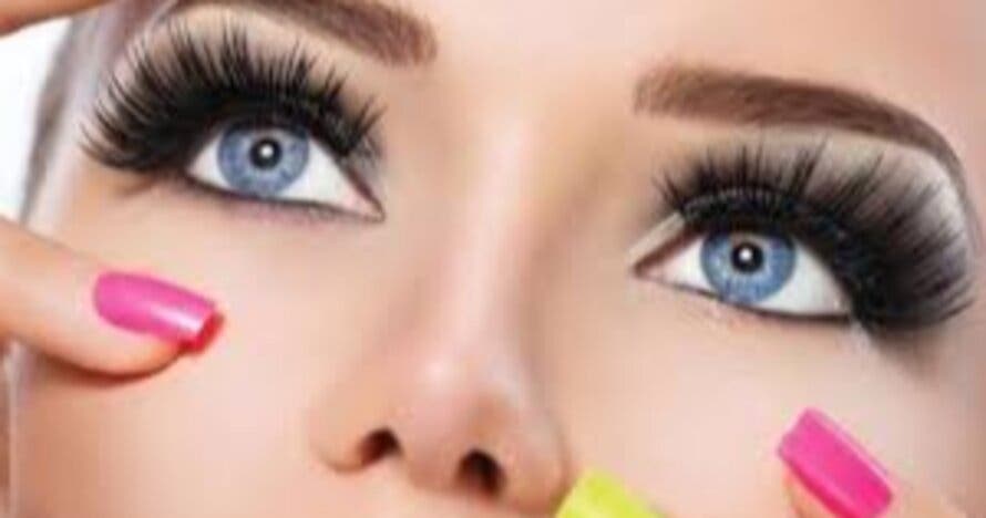Extensión de pestañas volumen 2D, 3D, 4D. Mirada perfecta y penetrante