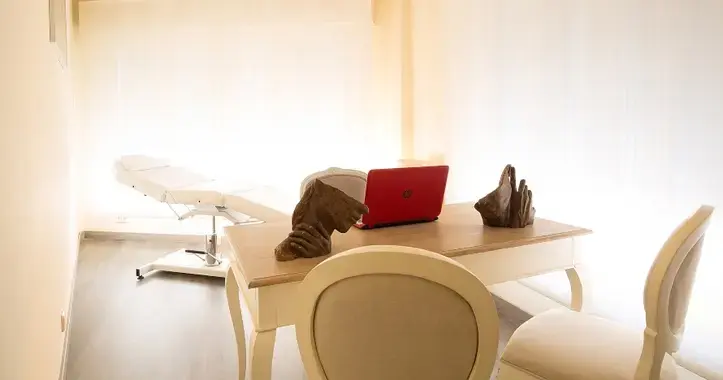 Cejas perfectas y definidas con servicio de laminado