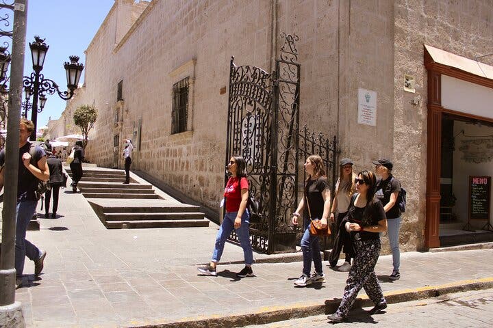 Tour gastronómico por Arequipa: cocina ancestral y recorrido por la ciudad