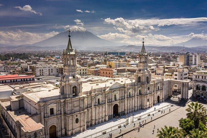 Tour gastronómico por Arequipa: cocina ancestral y recorrido por la ciudad