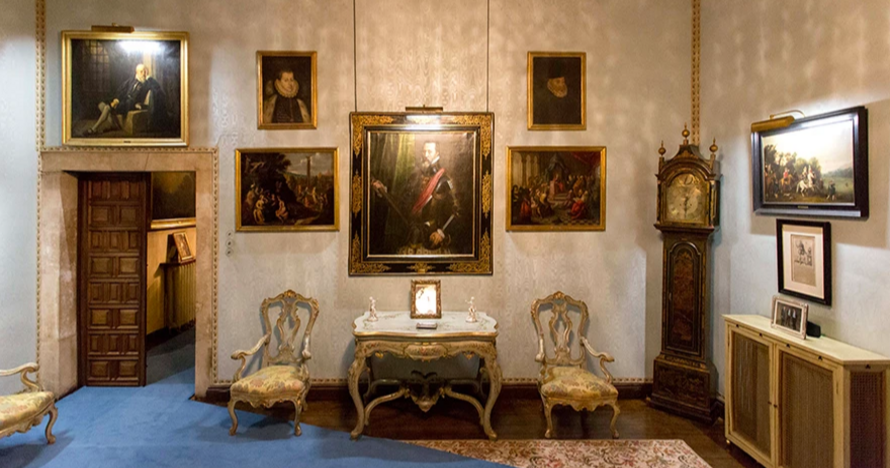 Descubre la majestuosidad del Palacio de Monterrey, visita general
