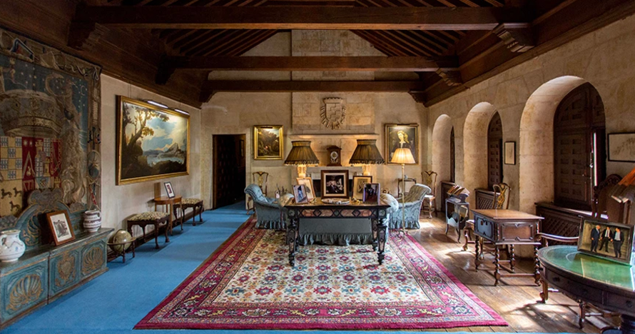 Descubre la majestuosidad del Palacio de Monterrey, visita general