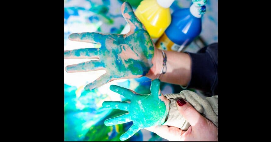 Regala un Taller de arte y exploración sensorial