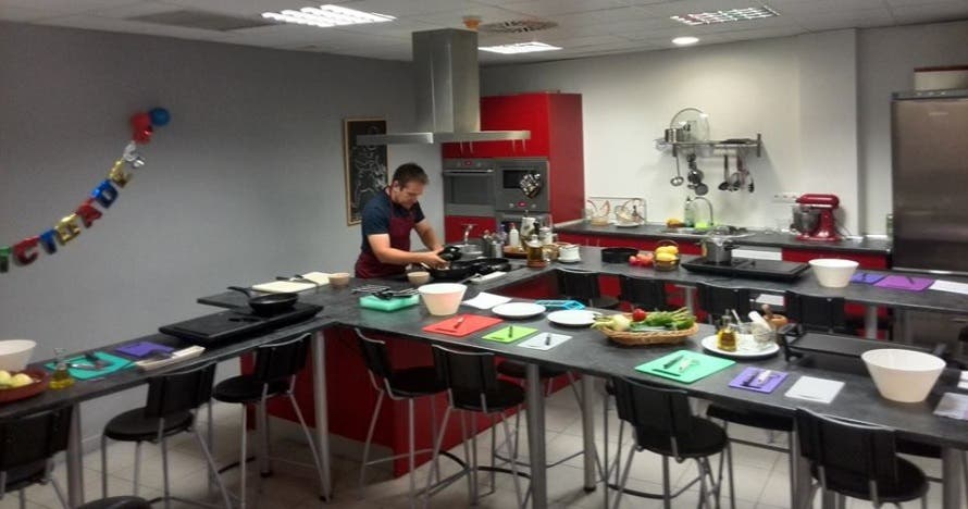 Talleres de comida divertida para niños, jugar con la cocina