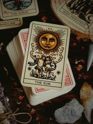 Noche de Magic Hands en Alquimia: cocktails, biquinis y esoterismo foto 1