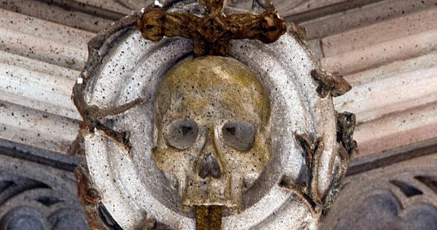 Descubre los misterios y leyendas del Barrio Gótico de noche