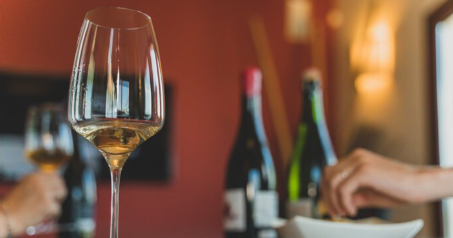 Degustación de vinos para descubrir nuevos olores y sabores