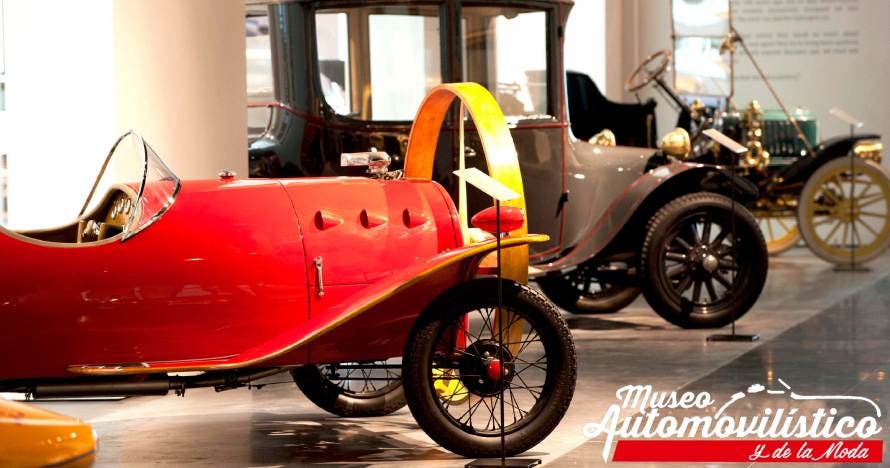 Entrada al Museo Automovilístico y de la Moda de Málaga