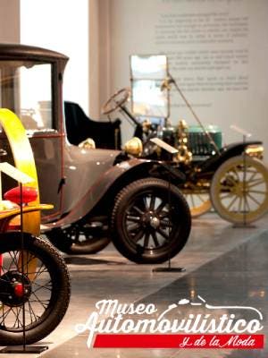 Entrada al Museo Automovilístico y de la Moda de Málaga