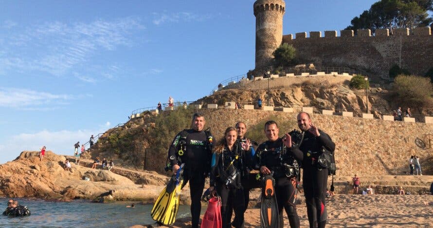 Buceo y gastronomía en Tossa con transporte ida y vuelta incluido