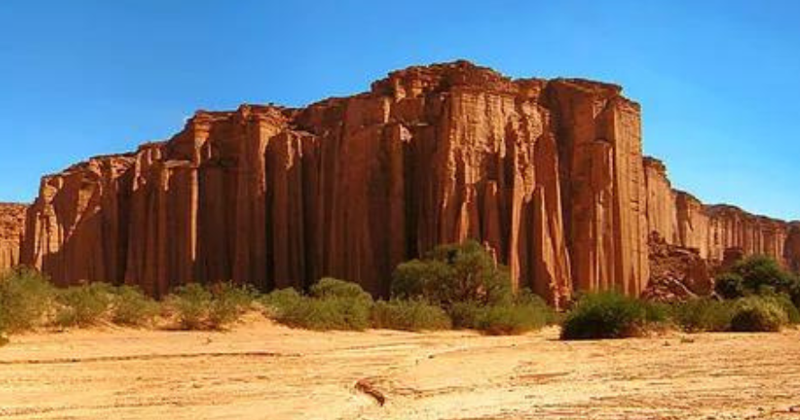 Parque Nacional Talampaya desde San Juan
