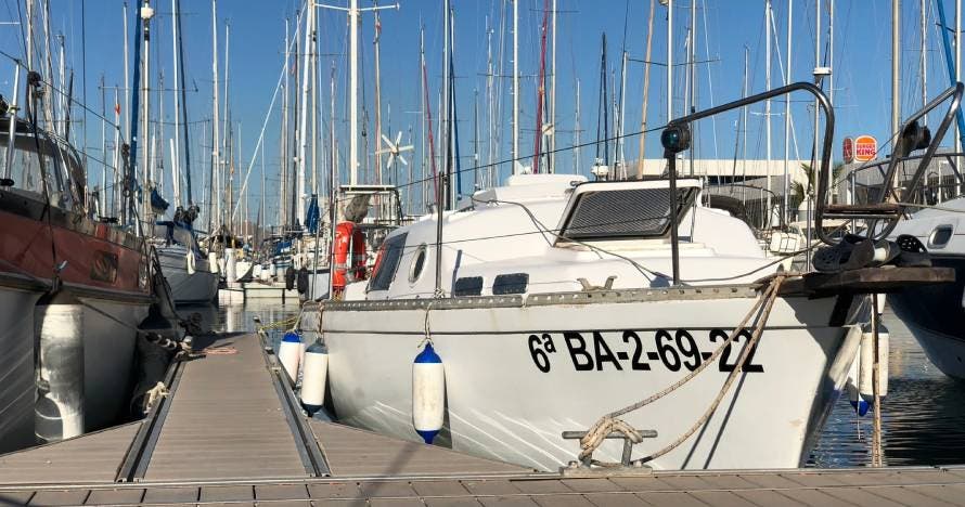 Descubriendo Arrecife desde el mar: excursión en barco hacia castillo