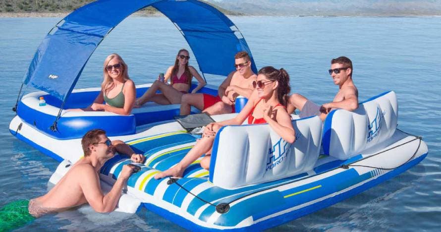 Descubriendo Arrecife desde el mar: excursión en barco hacia castillo