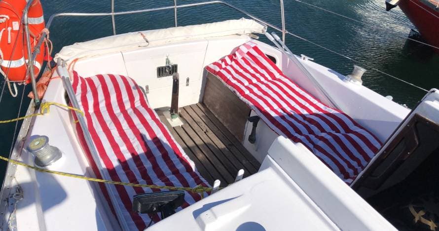 Descubriendo Arrecife desde el mar: excursión en barco hacia castillo