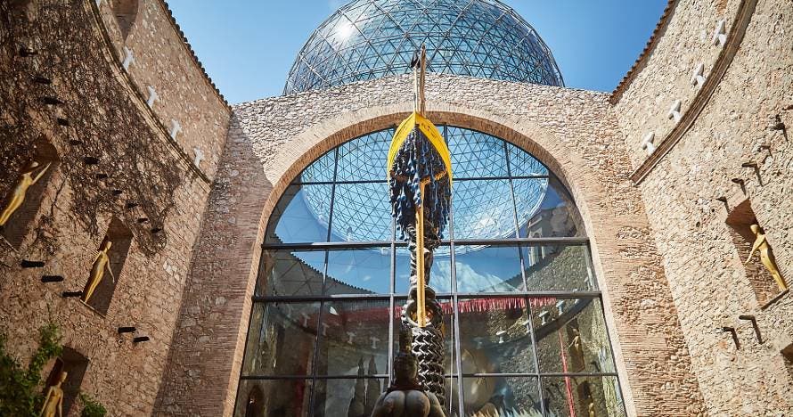 Catalunya Bus Turístic - Dalí  Figueres & Girona Tour