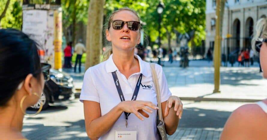 Barcelona: Tour 360º en helicóptero, a pie y en barco