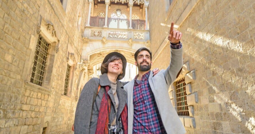 Barcelona: Tour 360º en helicóptero, a pie y en barco