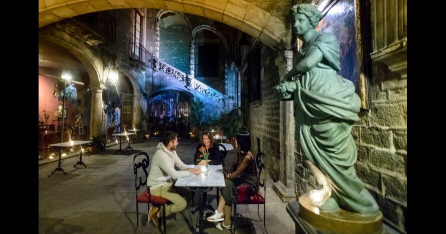 Tour ciutat Vella, show de flamenco y cena de tapas en el Born