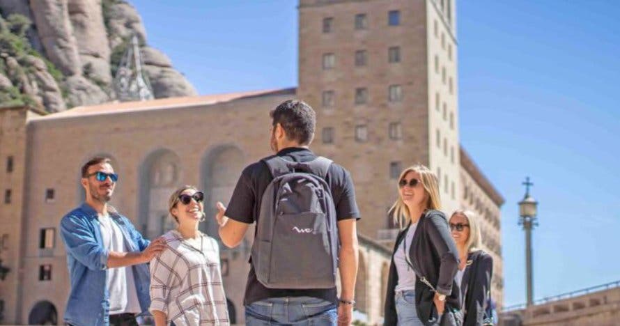 Visita al Monasterio de Montserrat y senderismo con Tren Cremallera