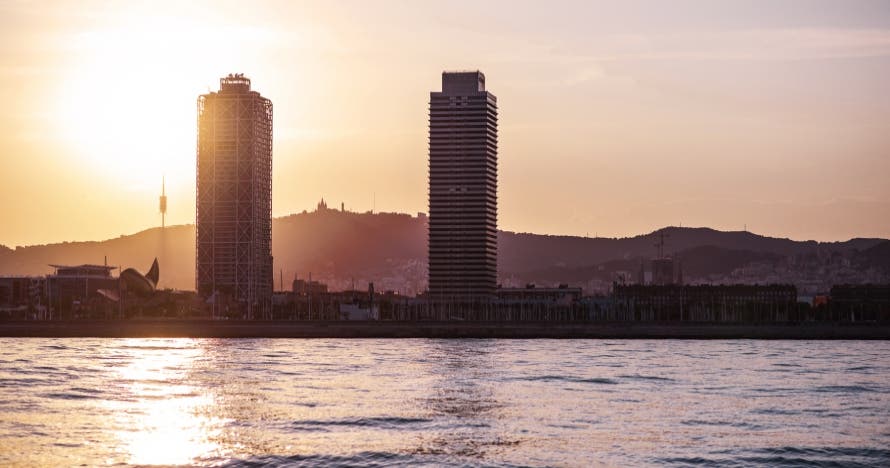 Experiencia Chill Out en Catamarán por Barcelona