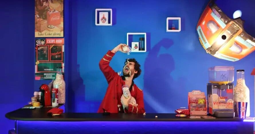 Sala gaming privada con barra libre de palomitas para 5 personas