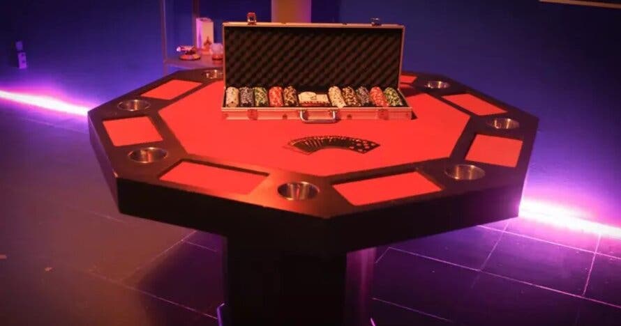 Sala gaming privada con barra libre de palomitas para 5 personas