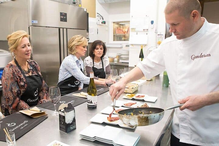  Auténtica clase de cocina vasca en el casco antiguo de San Sebastián