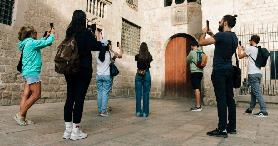Free Tour Histórico Gótico 2h Barcelona + Realidad Aumentada
