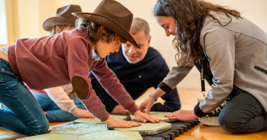 La Pedrera - Indiana Stones: ¡Exploremos! - Taller Familiar