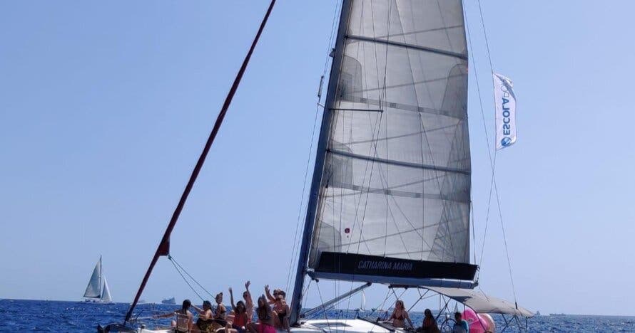 Tour privado en velero en Barcelona