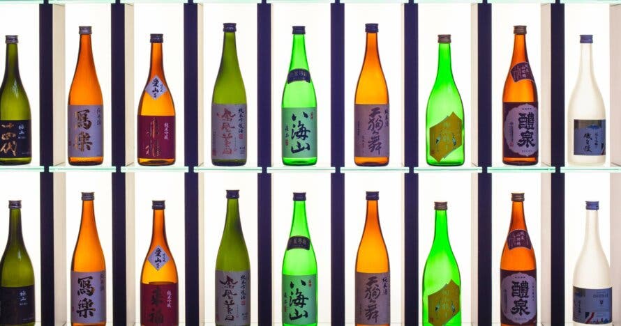 Cata de sakes secos y sakes dulces en el Mercado de la Boquería