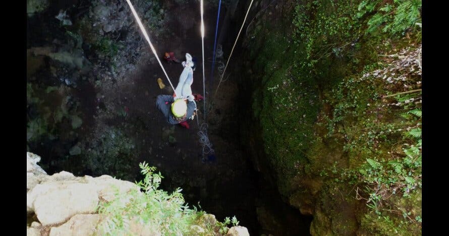 Espeleología Sima dels Geolegs